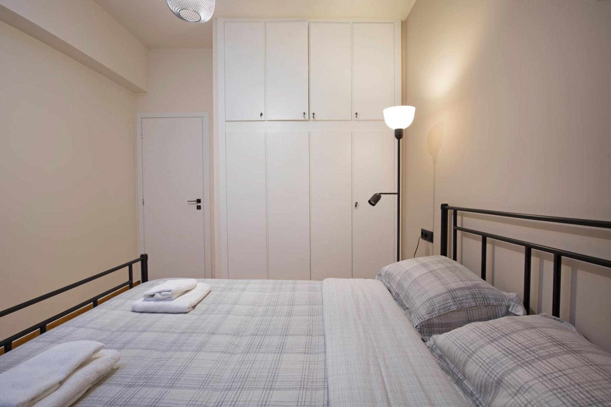 Urban Spacious Apartment Near Kallimarmaron 아테네 외부 사진
