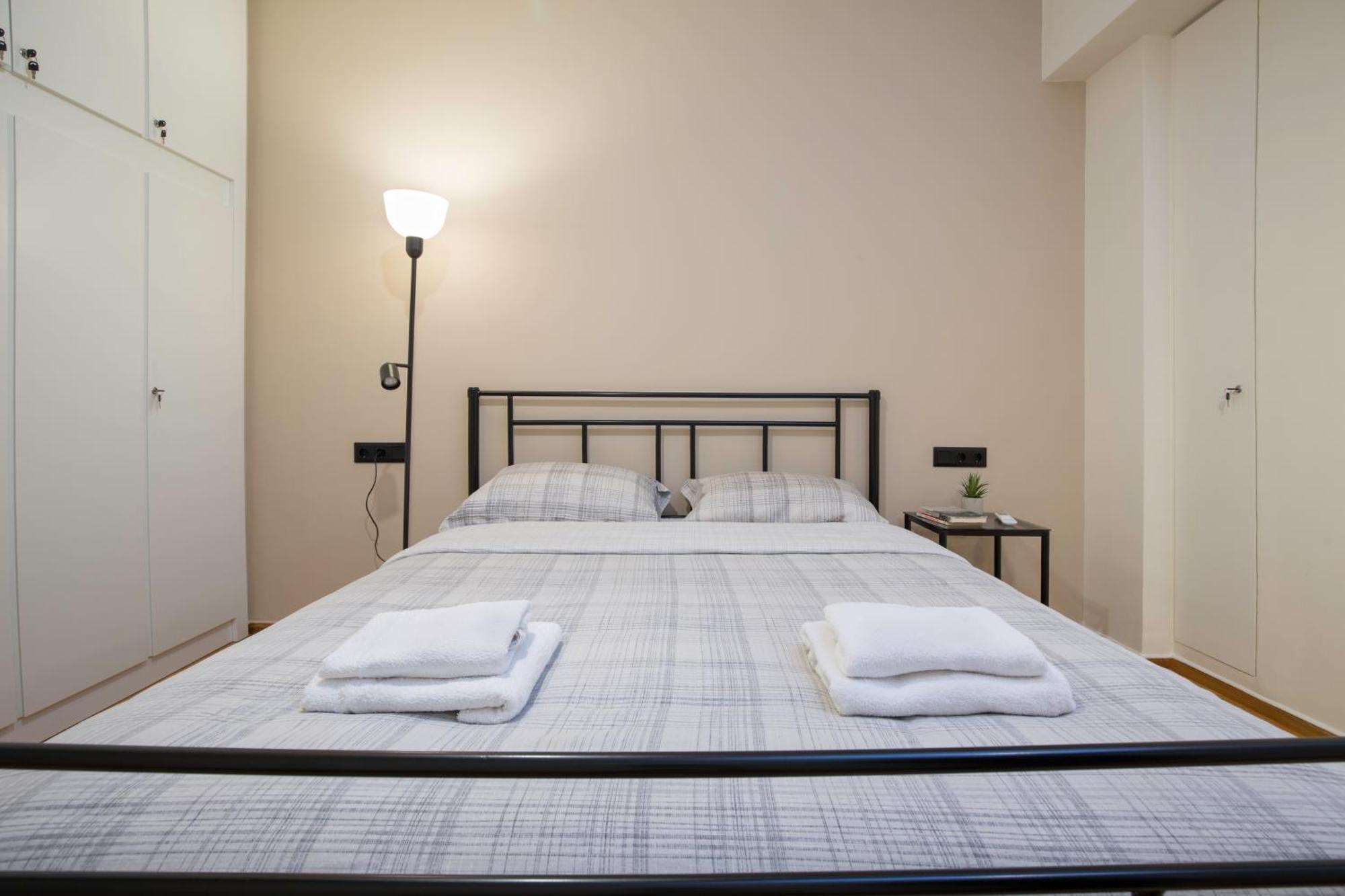 Urban Spacious Apartment Near Kallimarmaron 아테네 외부 사진