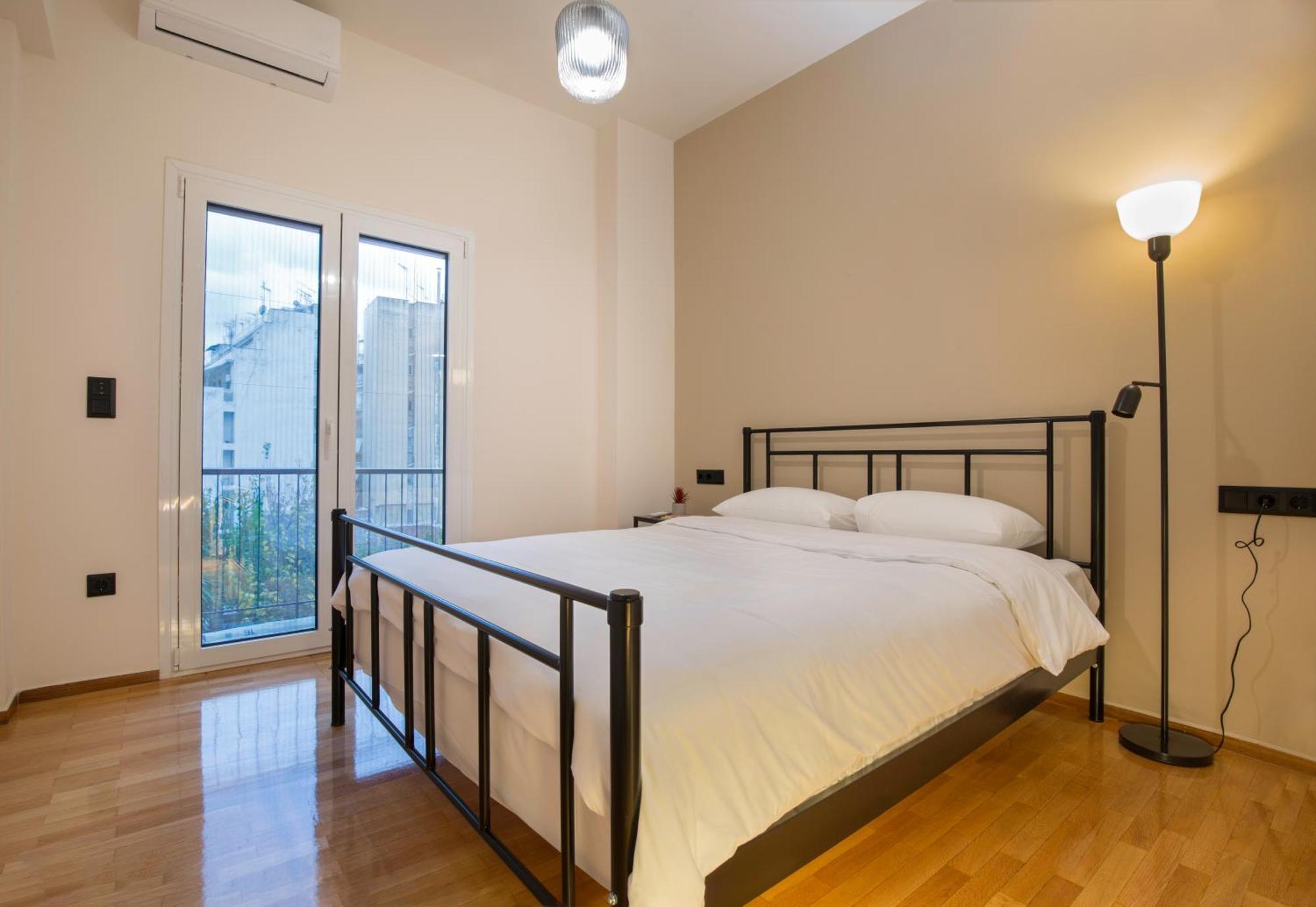 Urban Spacious Apartment Near Kallimarmaron 아테네 외부 사진