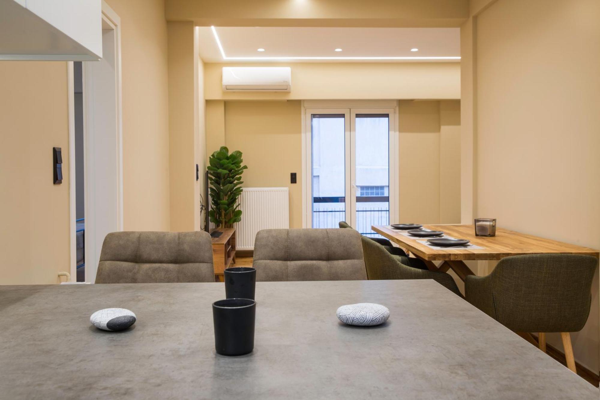 Urban Spacious Apartment Near Kallimarmaron 아테네 외부 사진