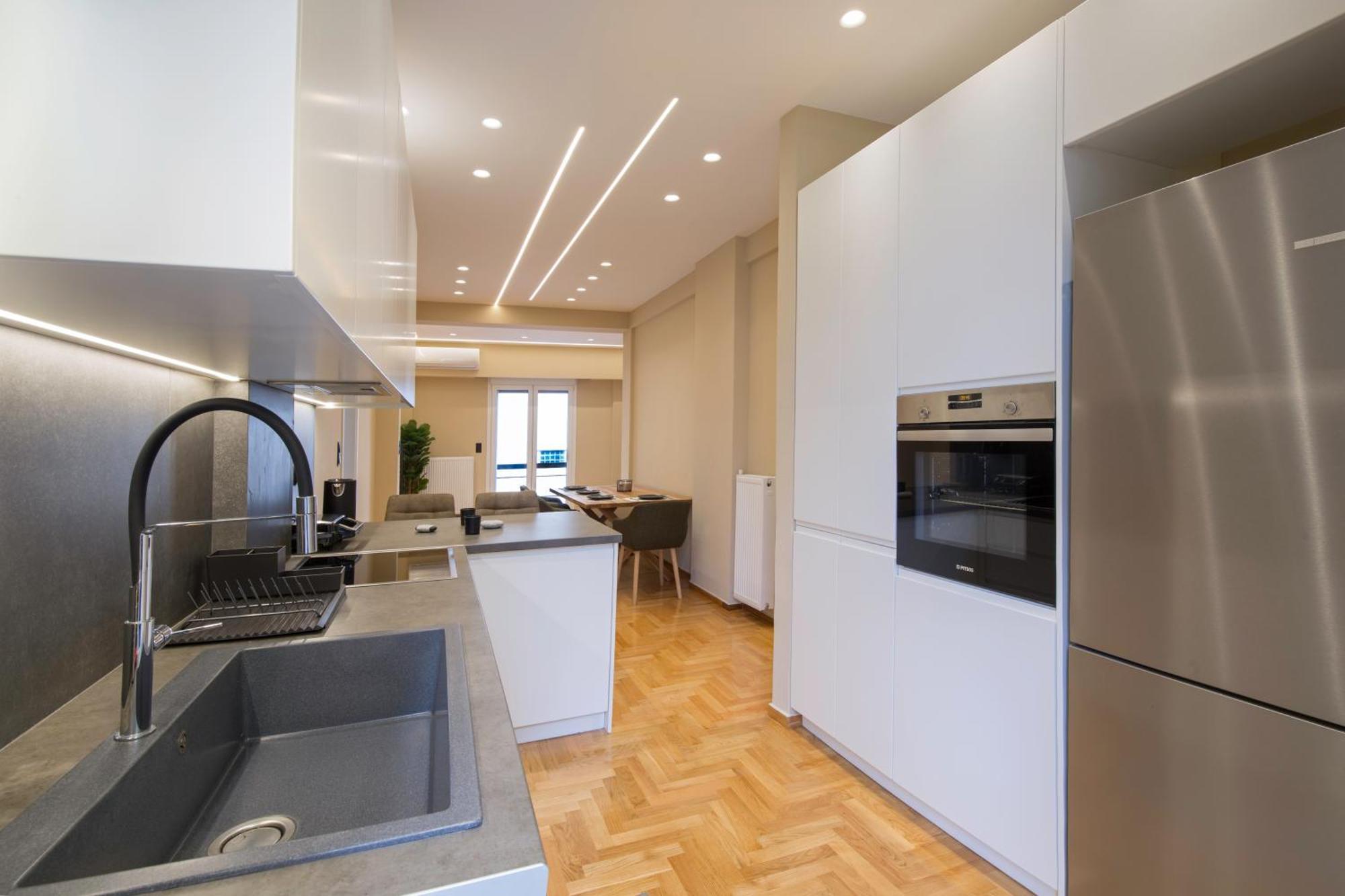 Urban Spacious Apartment Near Kallimarmaron 아테네 외부 사진